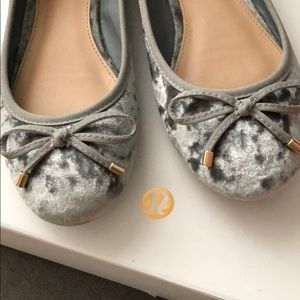 Forever 21 grey velvet flats